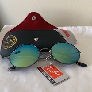 Ray-Ban Mirrored Sunglasses